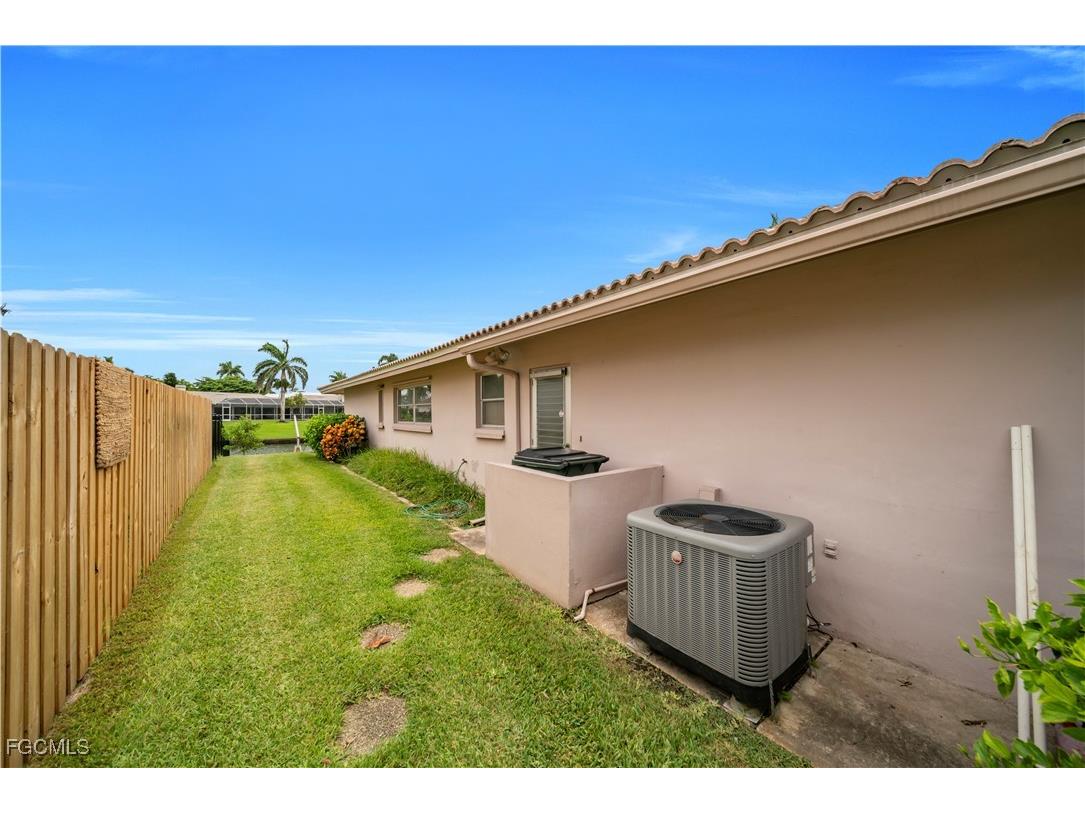 5341 Fairfield Way Fort Myers FL 33919 2025007567 image30