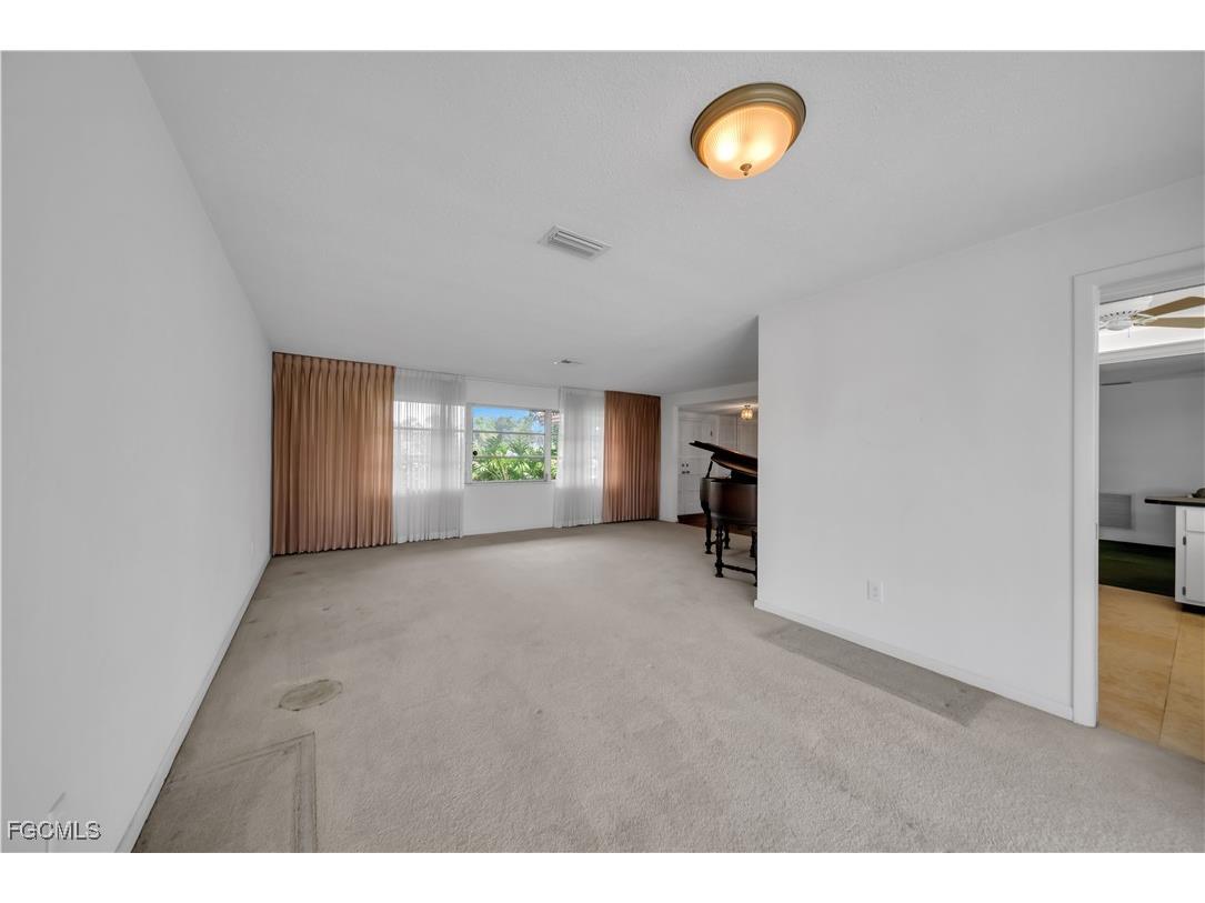 5341 Fairfield Way Fort Myers FL 33919 2025007567 image9