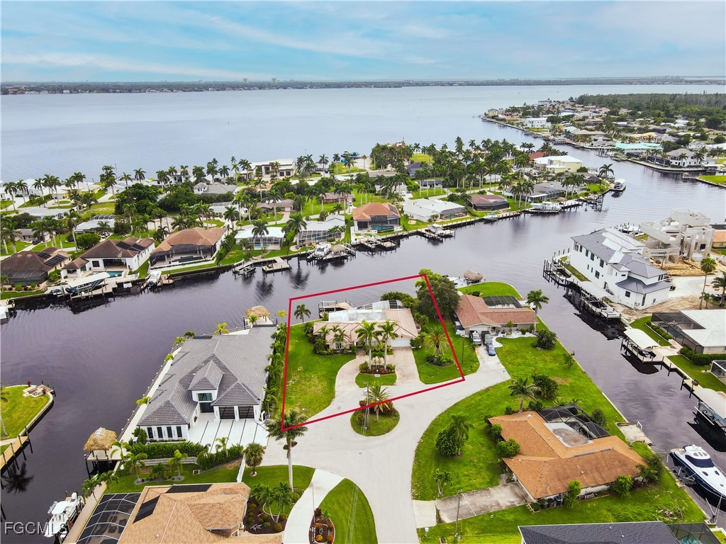 5342 Baypoint Court Cape Coral FL 33904 2025007990 image1