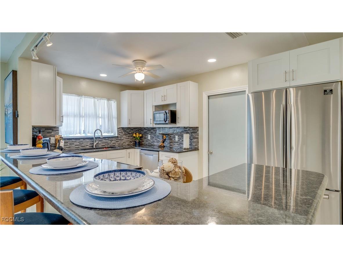 5343 Mayfair Court Cape Coral FL 33904 2025001133 image10