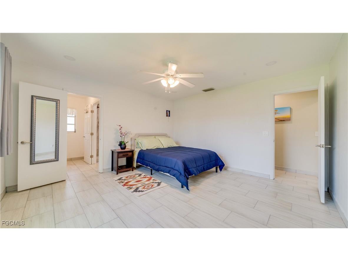 5343 Mayfair Court Cape Coral FL 33904 2025001133 image19