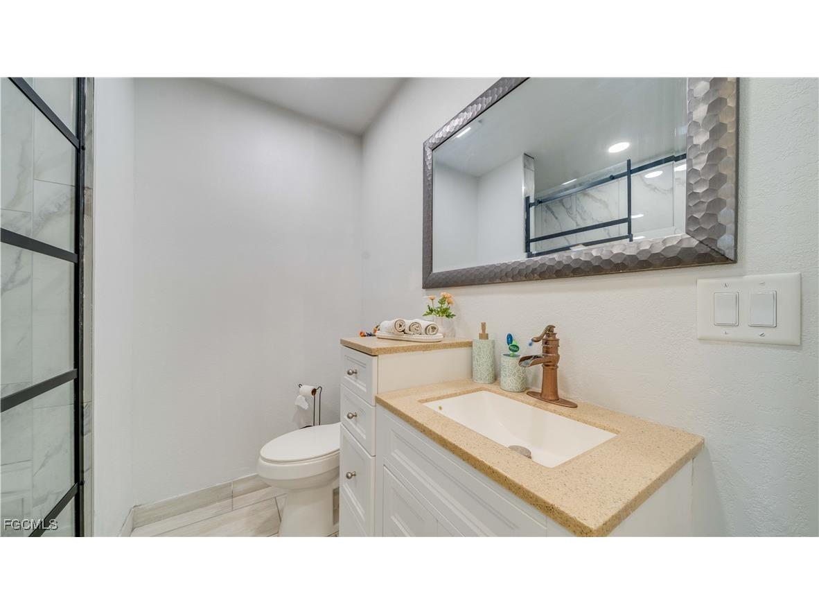 5343 Mayfair Court Cape Coral FL 33904 2025001133 image22