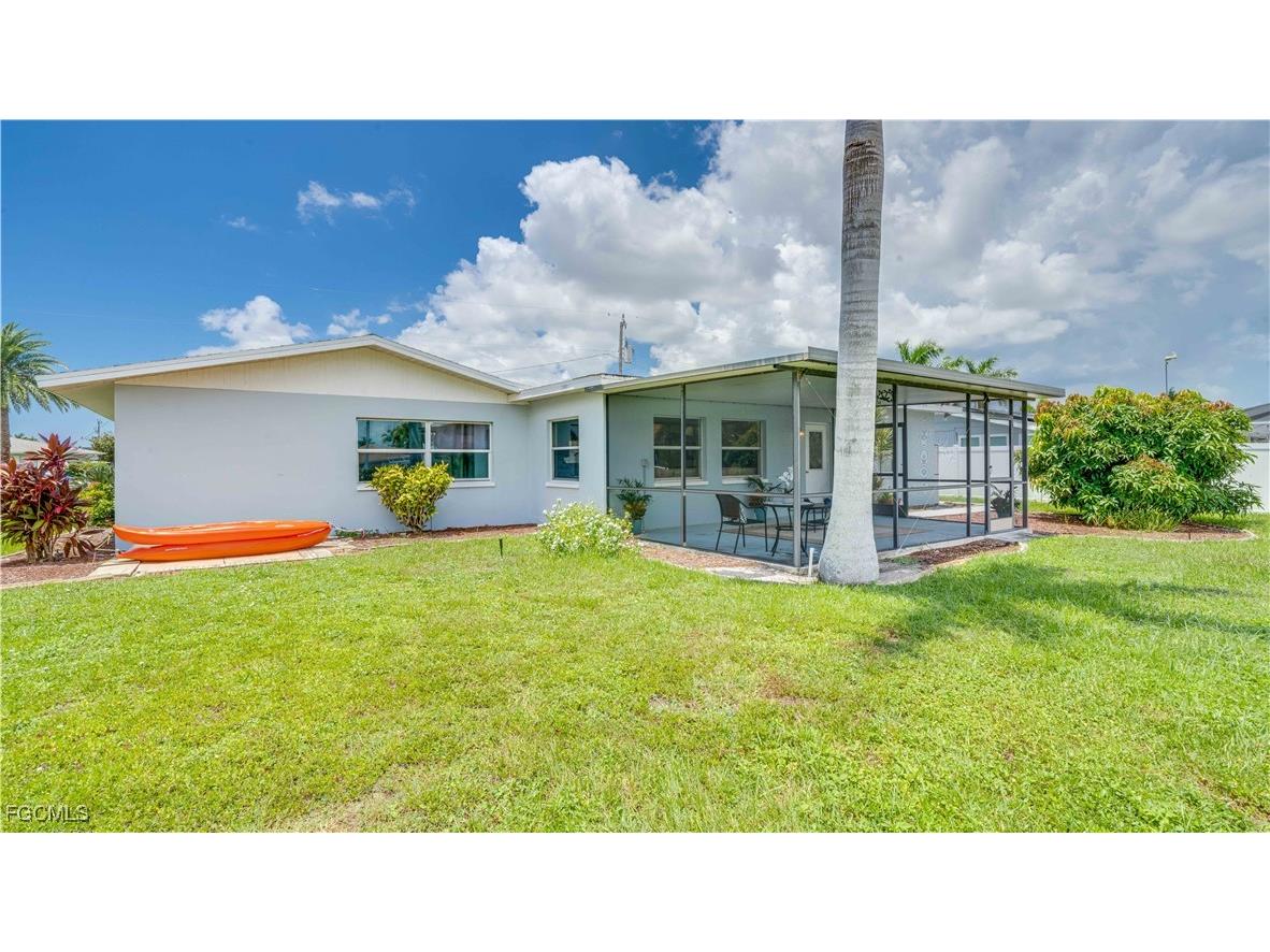 5343 Mayfair Court Cape Coral FL 33904 2025001133 image34