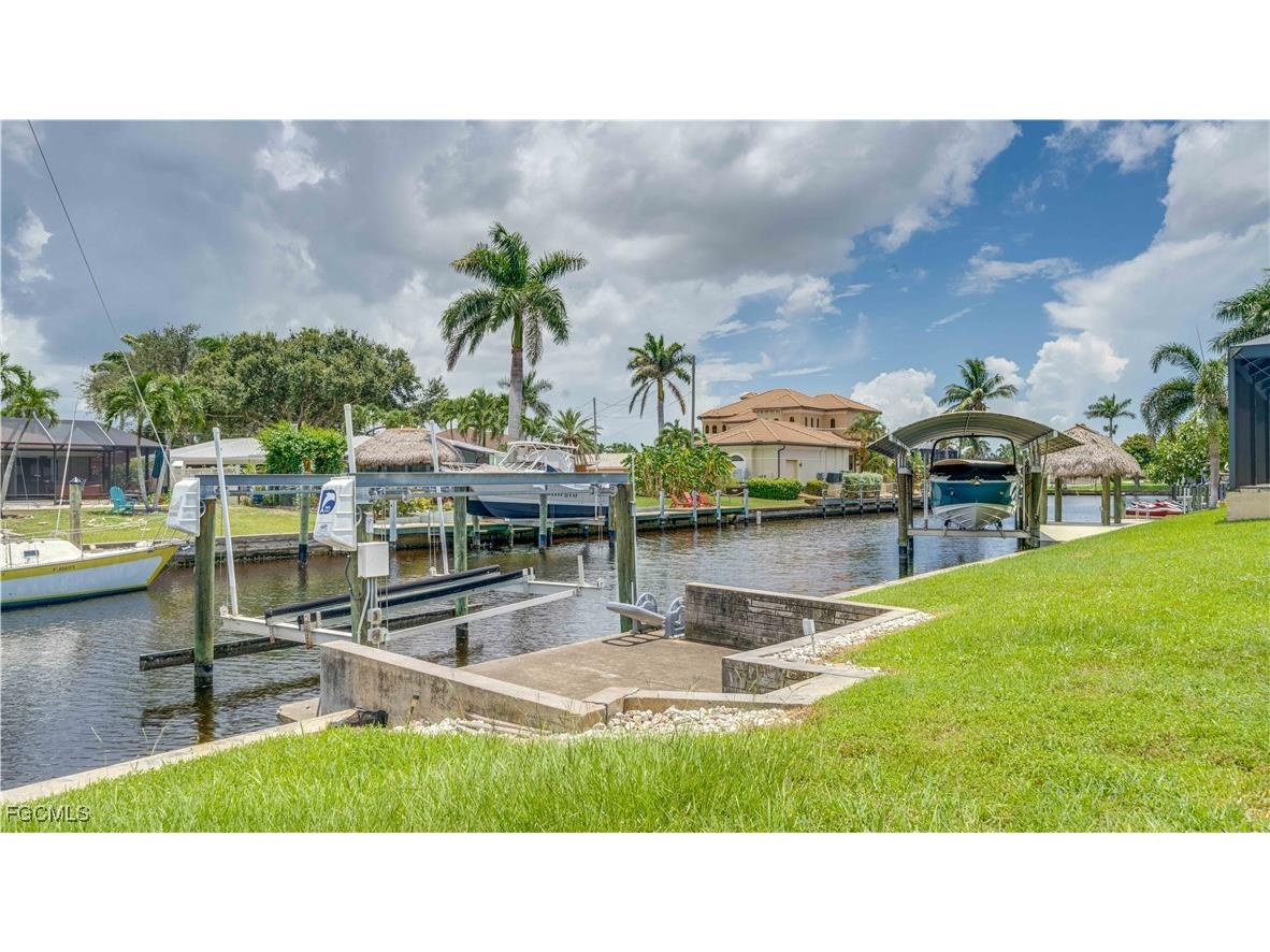 5343 Mayfair Court Cape Coral FL 33904 2025001133 image35