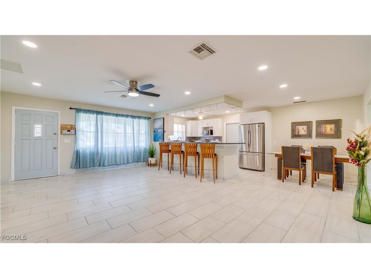 5343 Mayfair Court Cape Coral FL 33904 2025001133 image5