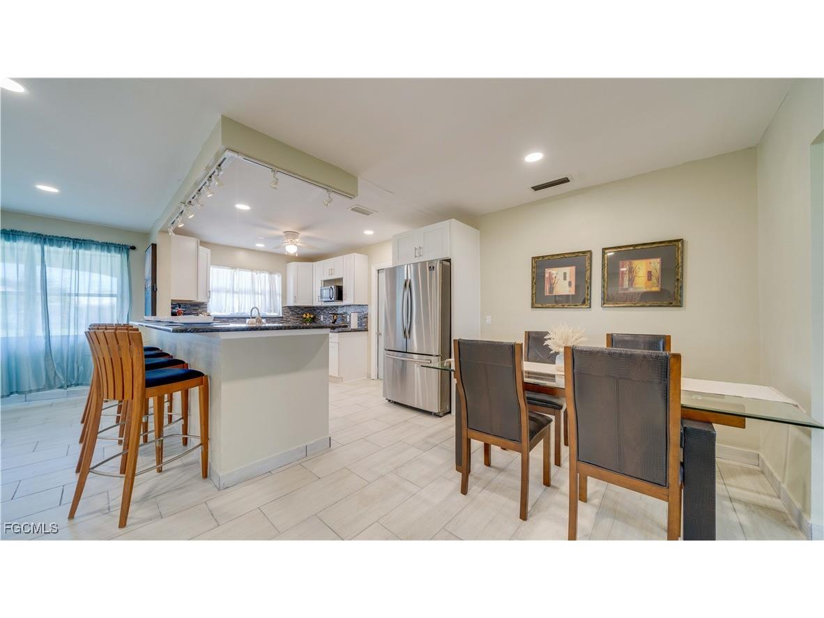 5343 Mayfair Court Cape Coral FL 33904 2025001133 image6