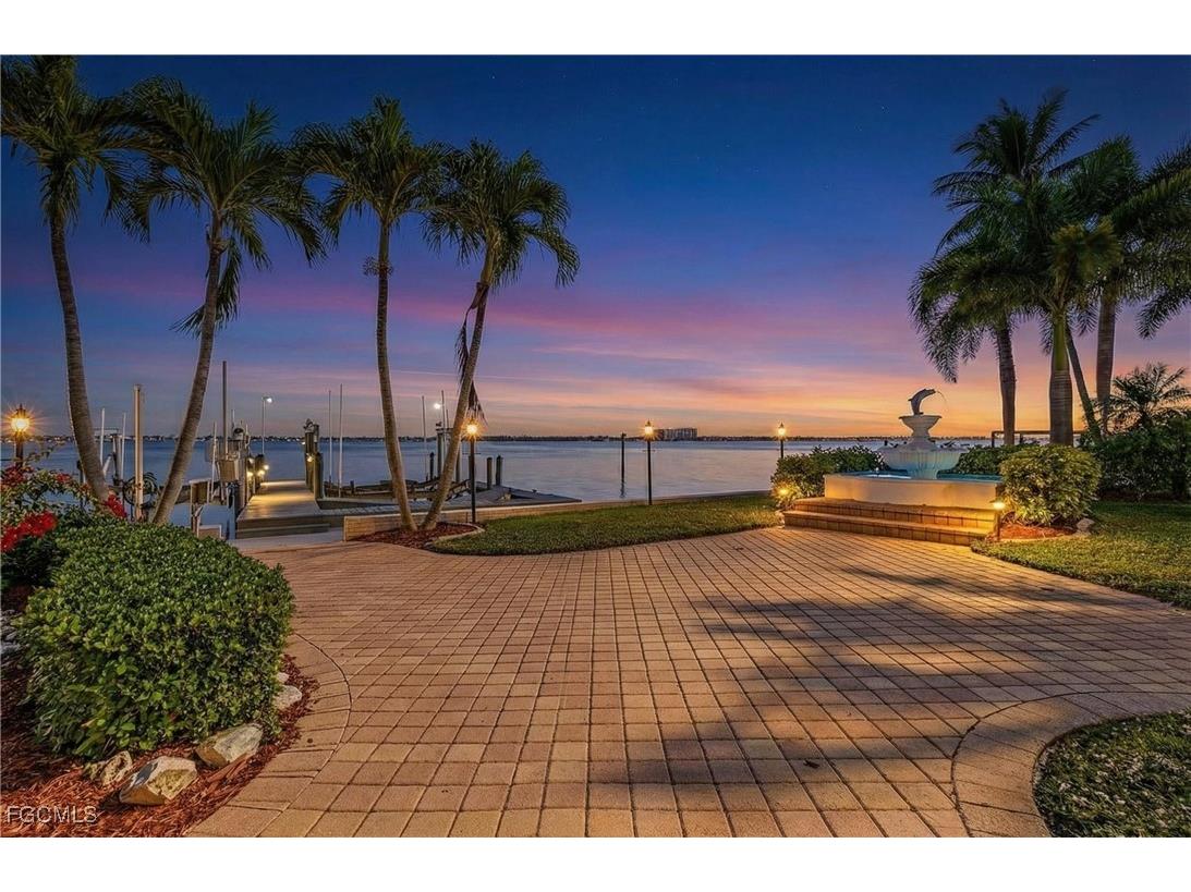 5345 Nautilus Drive Cape Coral FL 33904 2025026266 image3