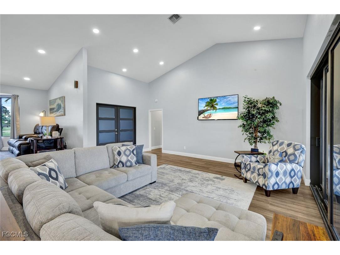 5346 SW 10th Avenue Cape Coral FL 33914 2025023402 image12
