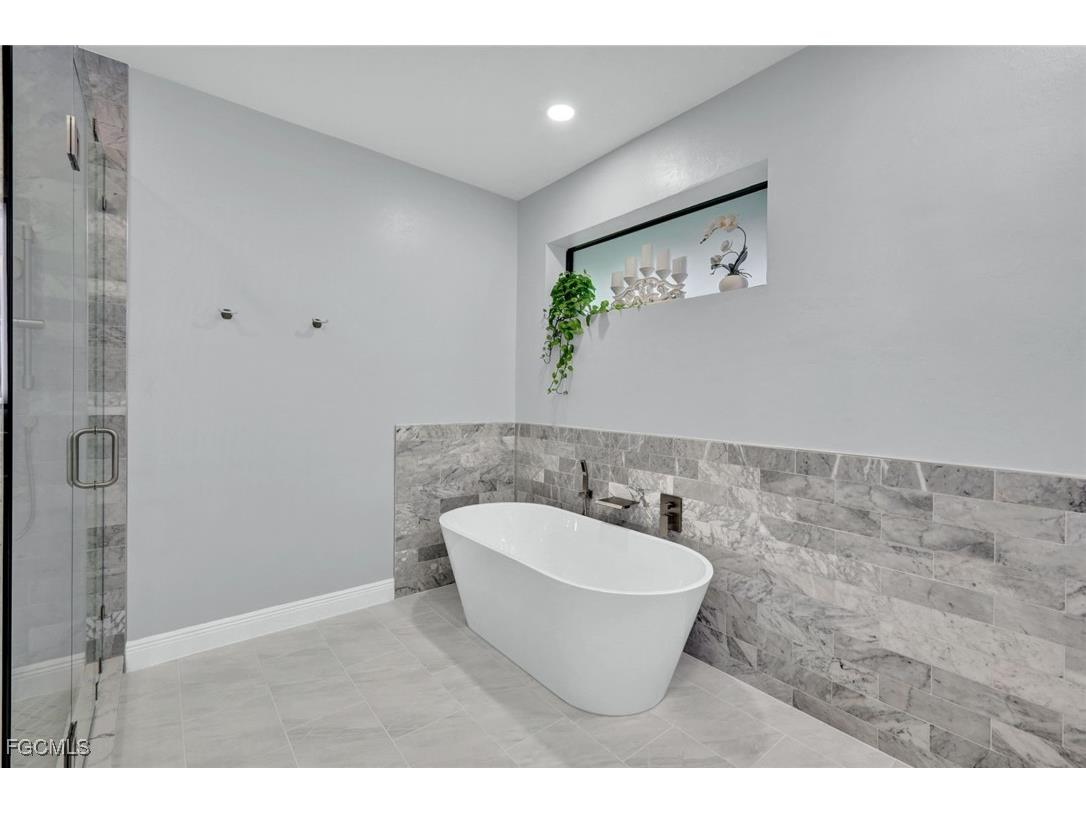 5346 SW 10th Avenue Cape Coral FL 33914 2025023402 image18