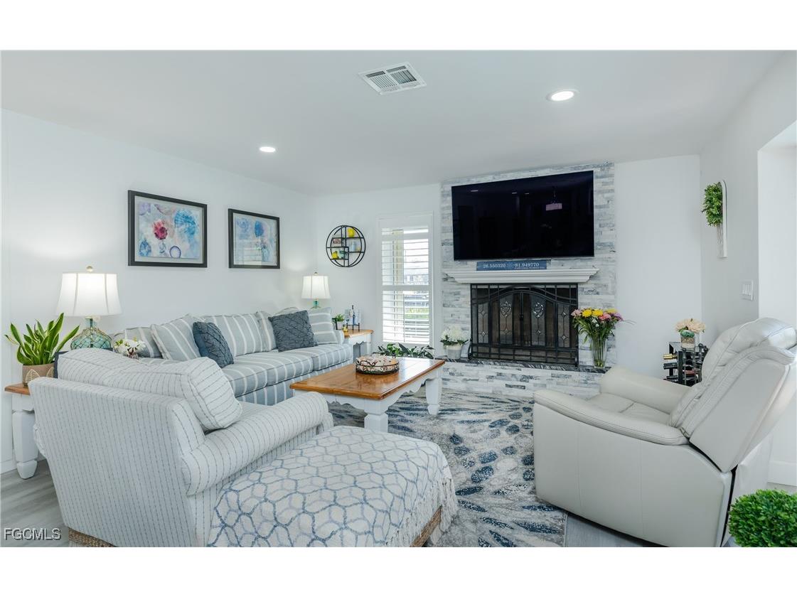 5347 Malibu Court Cape Coral FL 33904 2025021197 image16