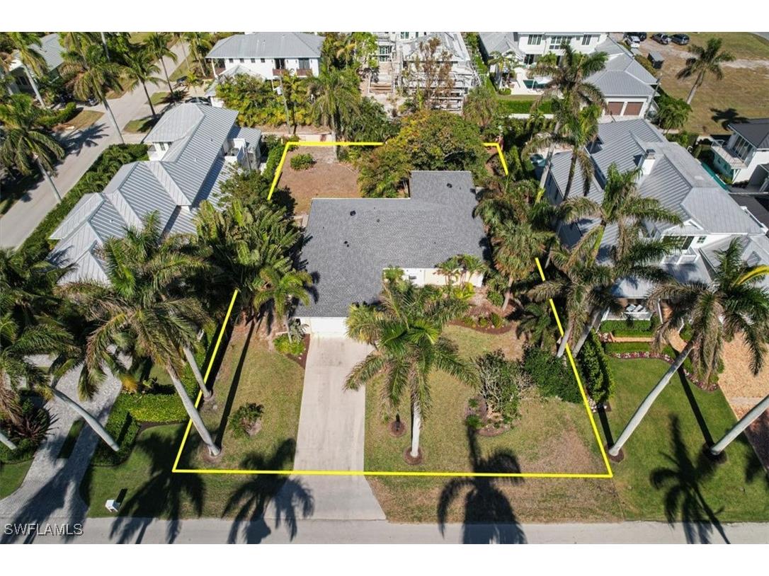 535 14th Avenue S Naples FL 34102 224097215 image1