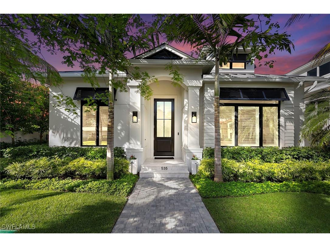535 2nd Avenue S Naples FL 34102 224087996 image1