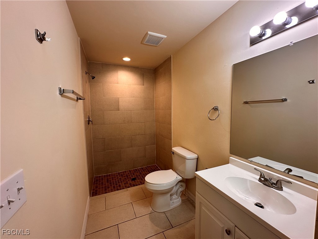 535-537 SE Van Loon Terrace Cape Coral FL 33990 2026000650 image2