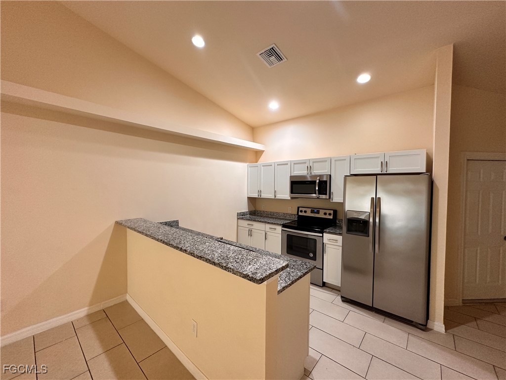 535-537 SE Van Loon Terrace Cape Coral FL 33990 2026000650 image4