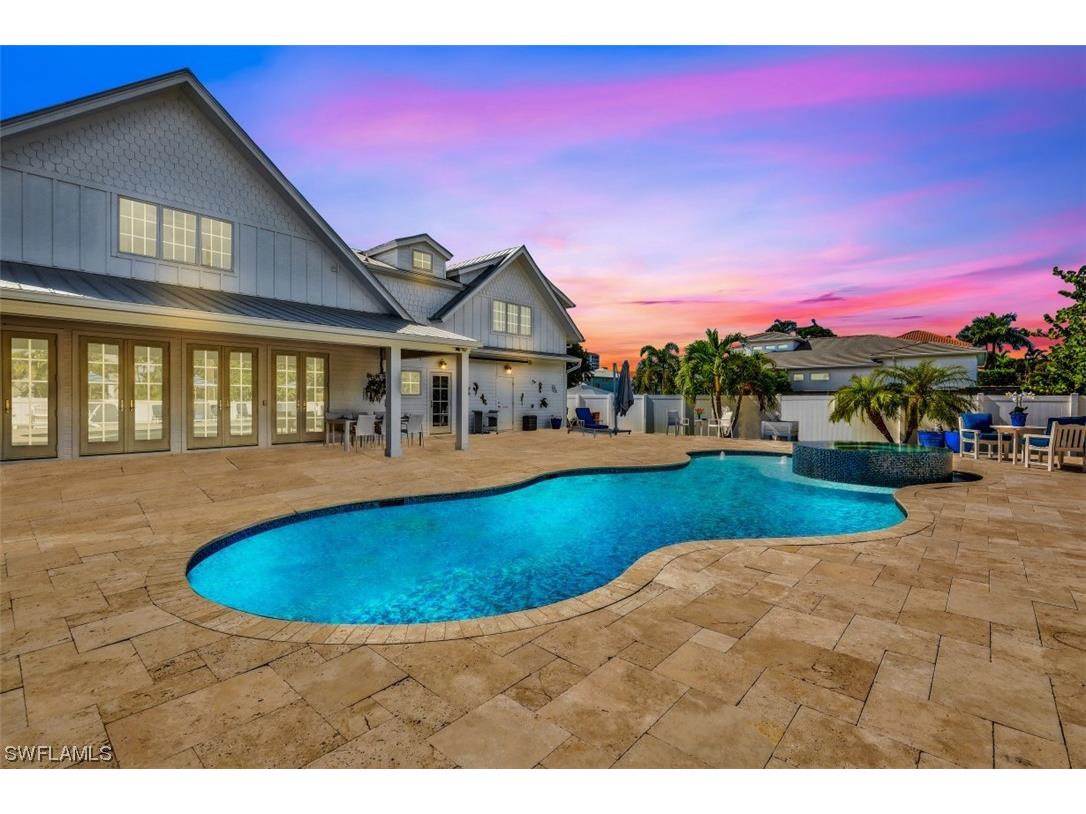 535 93rd Avenue N Naples FL 34108 223082553 image1