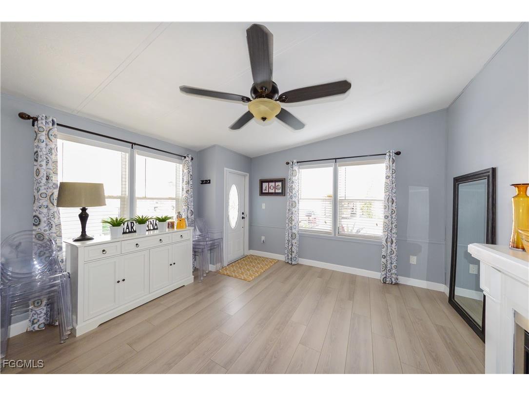 535 Sunshine Avenue North Fort Myers FL 33903 2025021776 image10