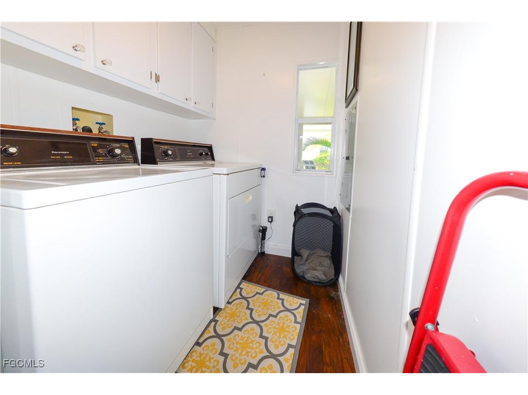 535 Sunshine Avenue North Fort Myers FL 33903 2025021776 image15