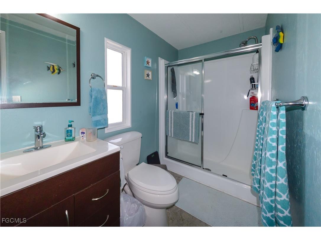 535 Sunshine Avenue North Fort Myers FL 33903 2025021776 image16