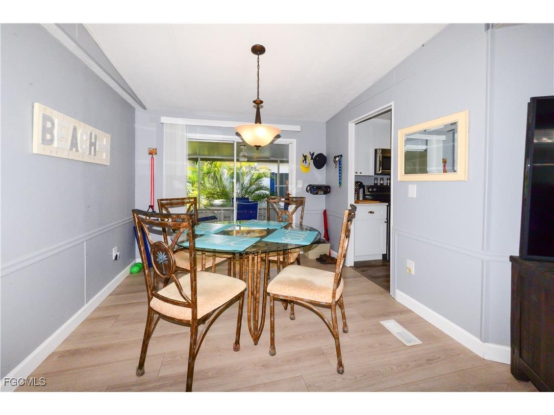 535 Sunshine Avenue North Fort Myers FL 33903 2025021776 image20