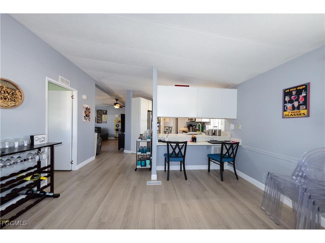 535 Sunshine Avenue North Fort Myers FL 33903 2025021776 image3