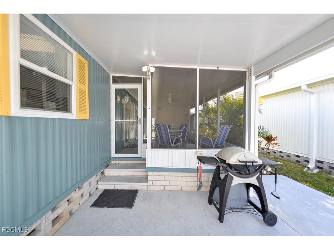 535 Sunshine Avenue North Fort Myers FL 33903 2025021776 image40