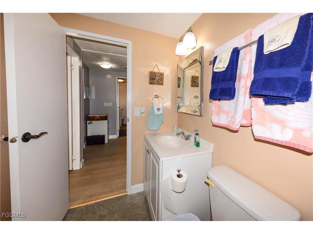 535 Sunshine Avenue North Fort Myers FL 33903 2025021776 image9