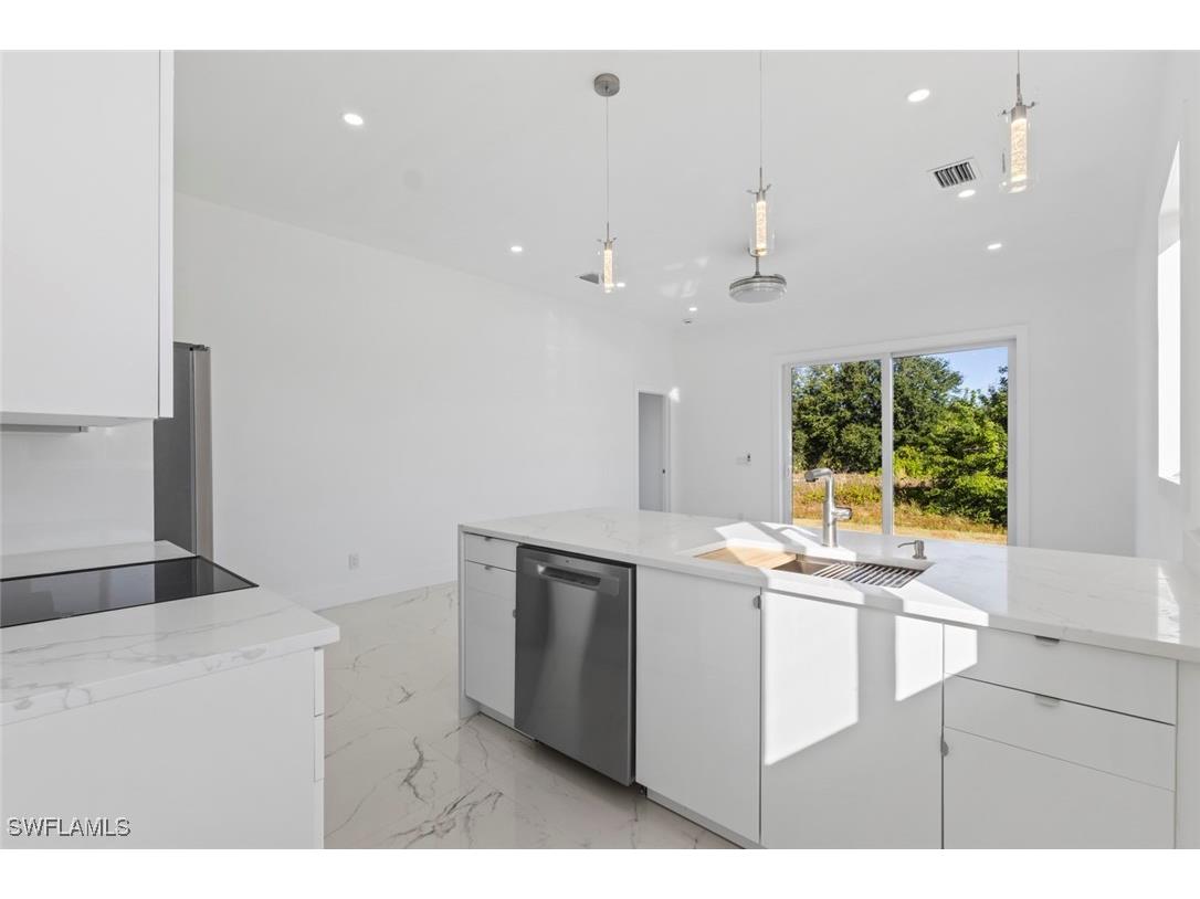 535 Manhattan Street E Lehigh Acres FL 33974 226002021 image7