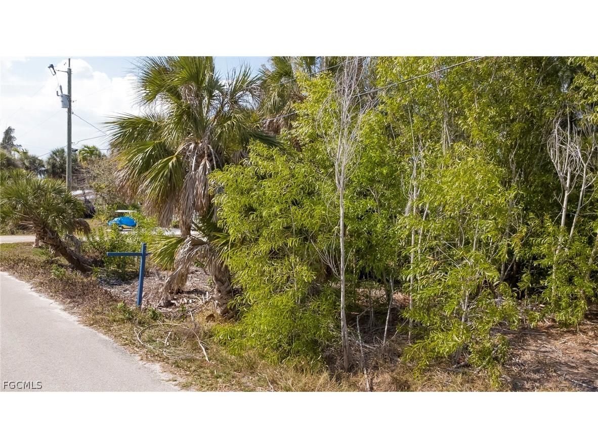 5350 Marina Drive Bokeelia FL 33922 2026010633 image9