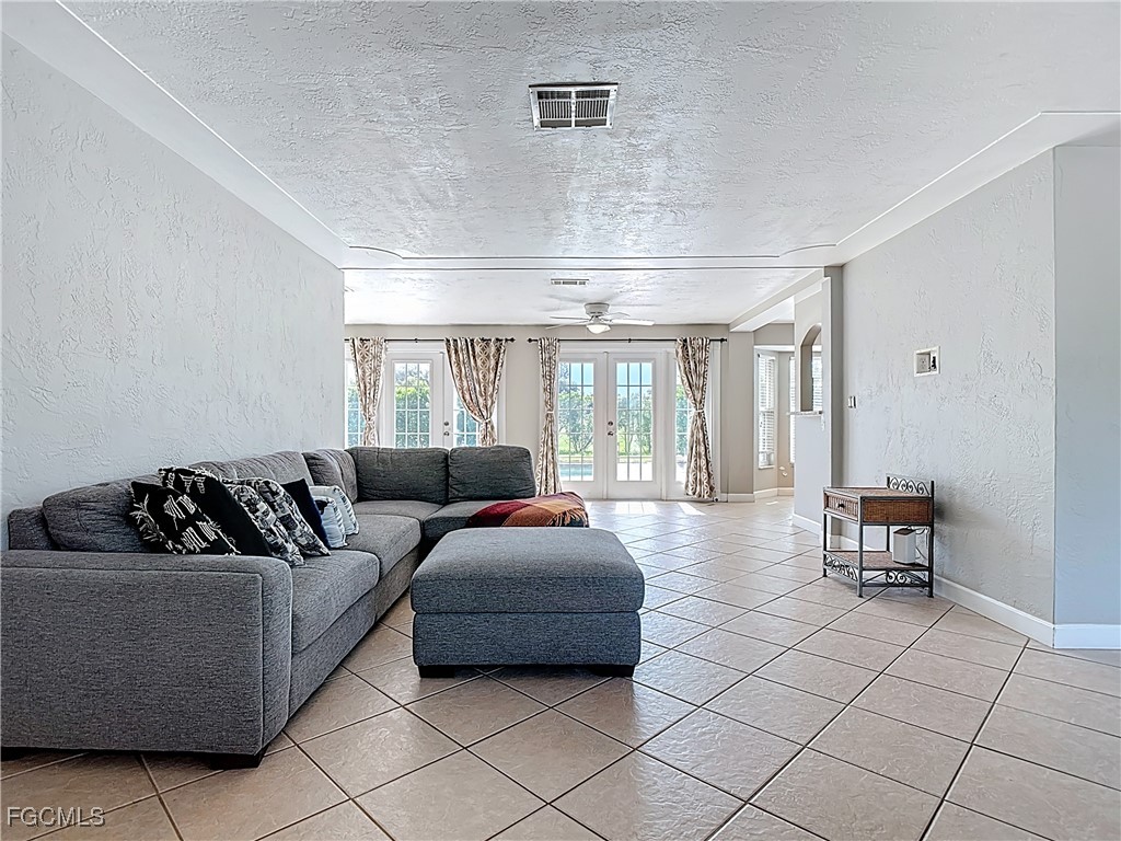 5351 Chippendale Circle E Fort Myers FL 33919 2025005373 image25