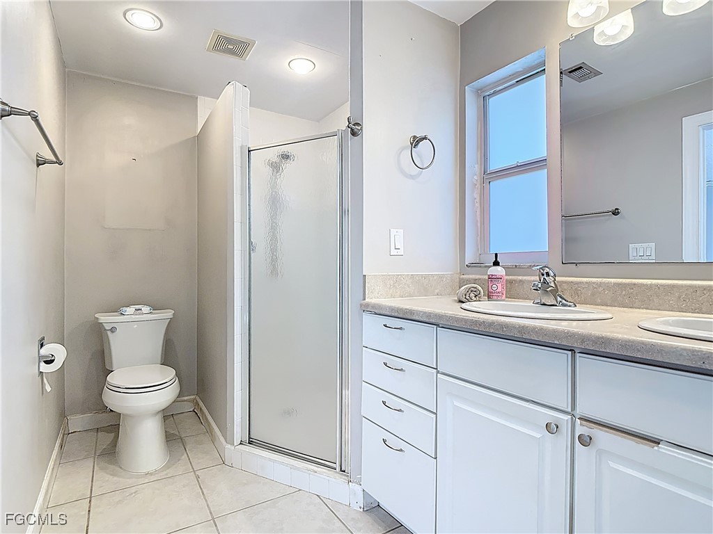 5351 Chippendale Circle E Fort Myers FL 33919 2025005373 image41