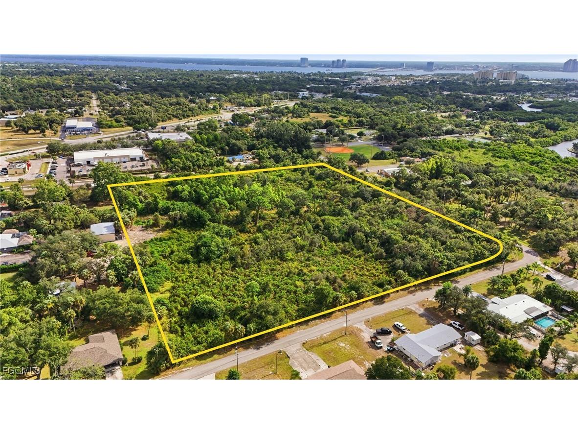 536 Evergreen Road North Fort Myers FL 33903 2025022705 image12