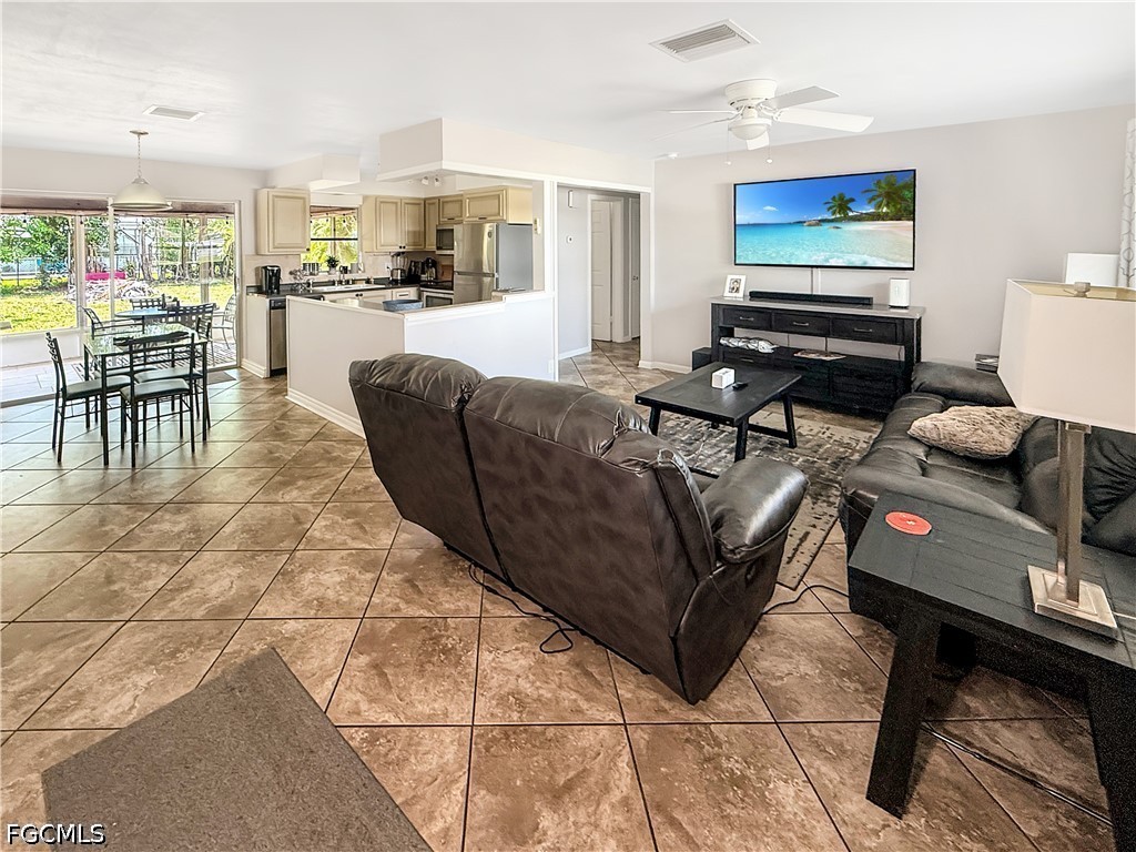 536 SE 26th Terrace Cape Coral FL 33904 2026021436 image4