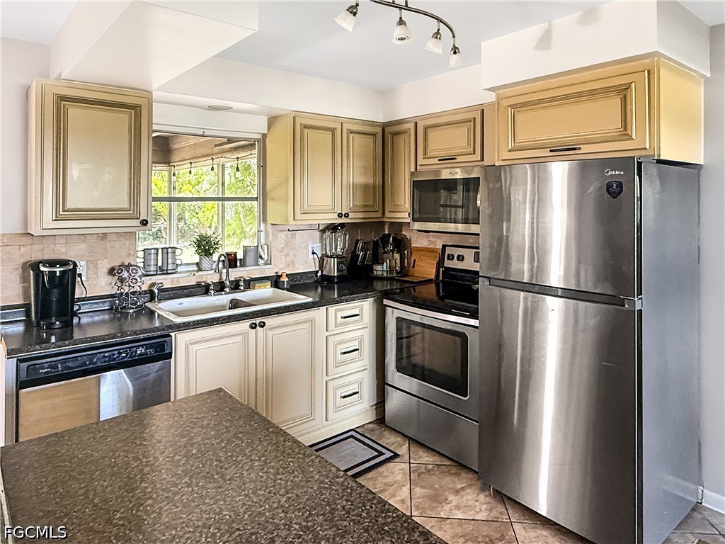536 SE 26th Terrace Cape Coral FL 33904 2026021436 image7