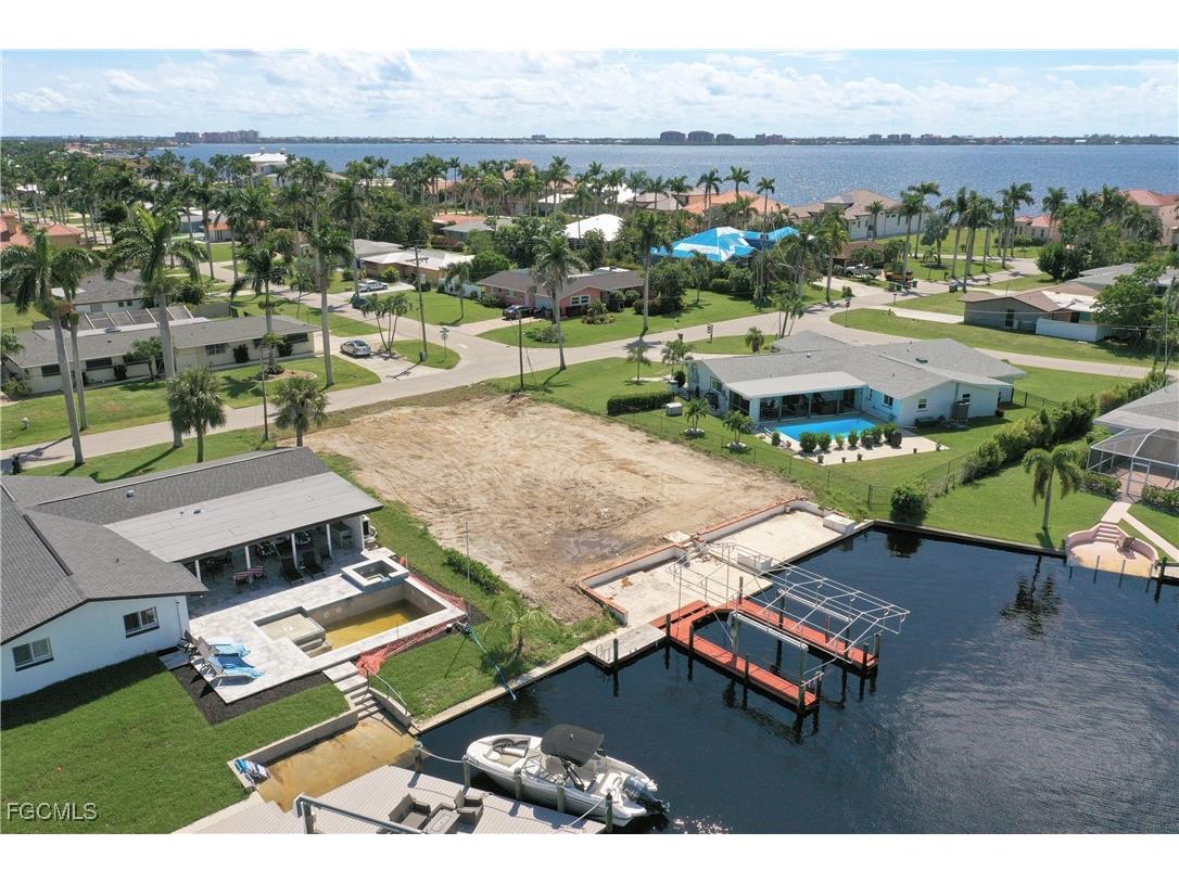 5362 Bayshore Avenue Cape Coral FL 33904 2025000341 image5