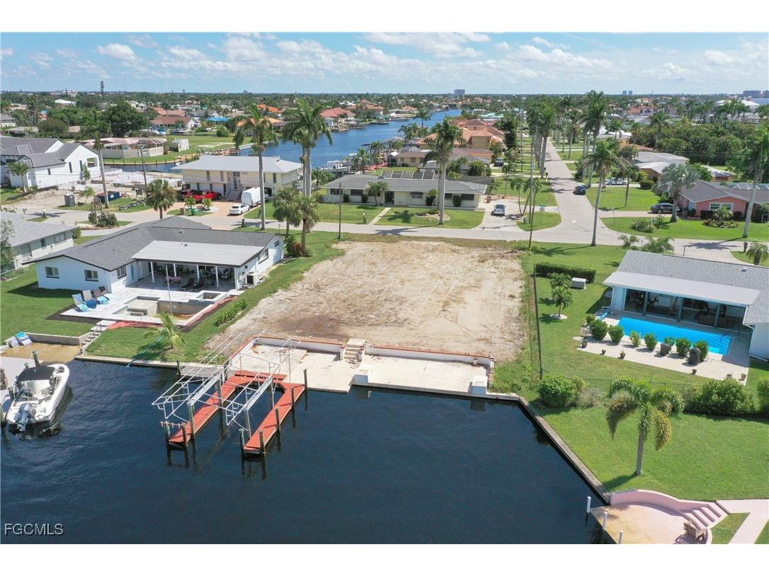 5362 Bayshore Avenue Cape Coral FL 33904 2025000341 image6