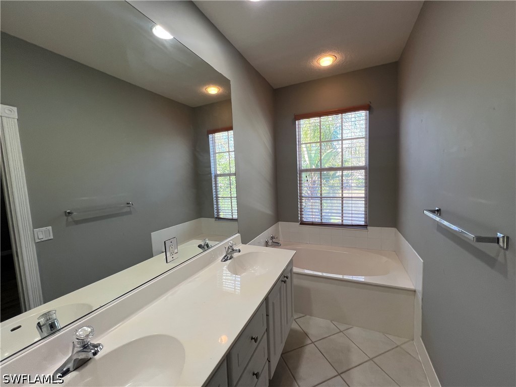 5365 Cove Circle #125 Naples FL 34119 226009426 image32