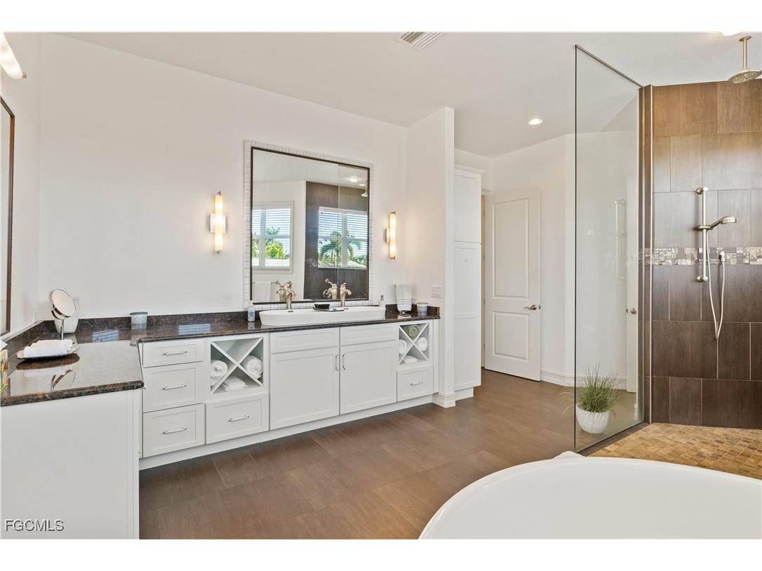 5366 Cortez Court Cape Coral FL 33904 2025024355 image28