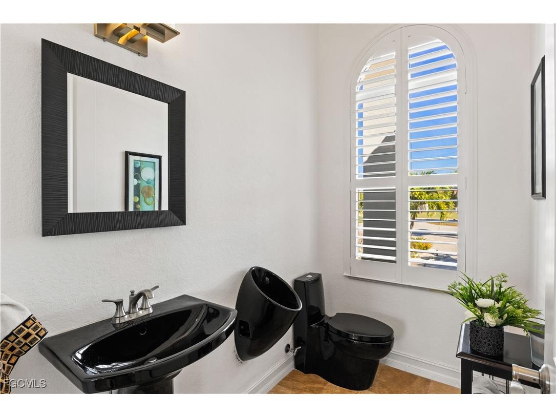 5366 Cortez Court Cape Coral FL 33904 2025024355 image35