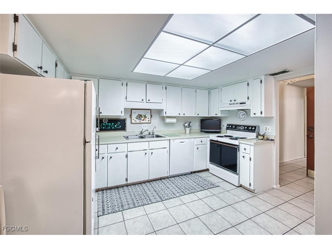 5368 Council Lane Fort Myers FL 33907 2025014983 image14