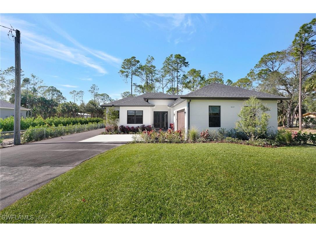 537 1st Street NW Naples FL 34120 224099745 image1