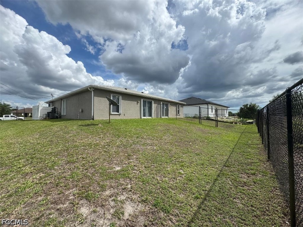 537/539 Alabama Road S Lehigh Acres FL 33974 2026016867 image4