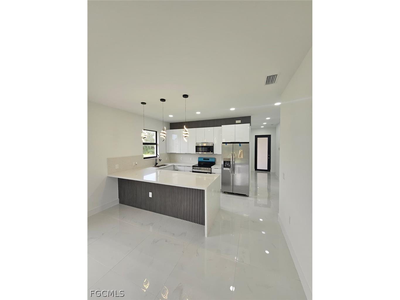 537 Hawthorne Avenue S Lehigh Acres FL 33974 2026013660 image5