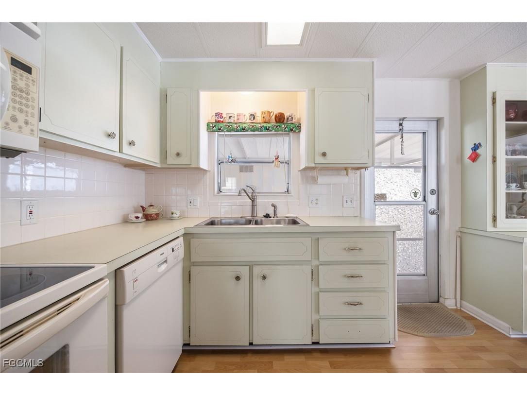 537 Palmer Boulevard North Fort Myers FL 33903 2025019841 image12