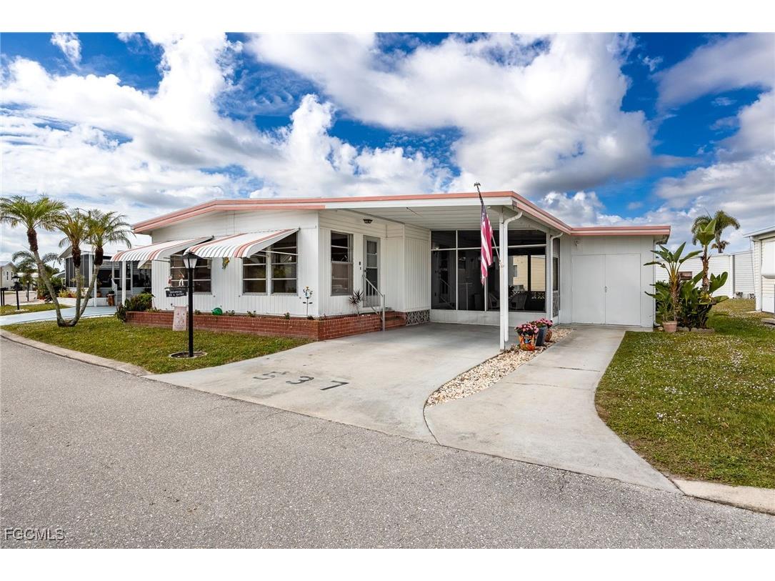 537 Palmer Boulevard North Fort Myers FL 33903 2025019841 image3