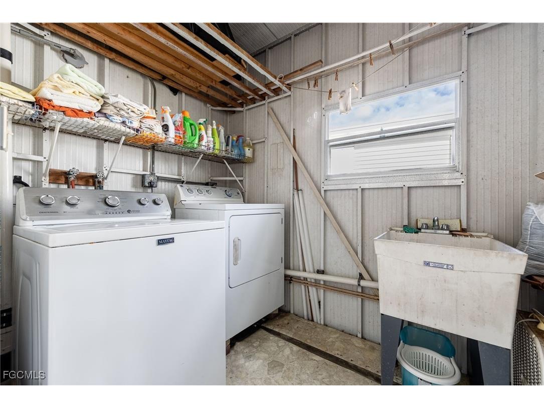 537 Palmer Boulevard North Fort Myers FL 33903 2025019841 image31