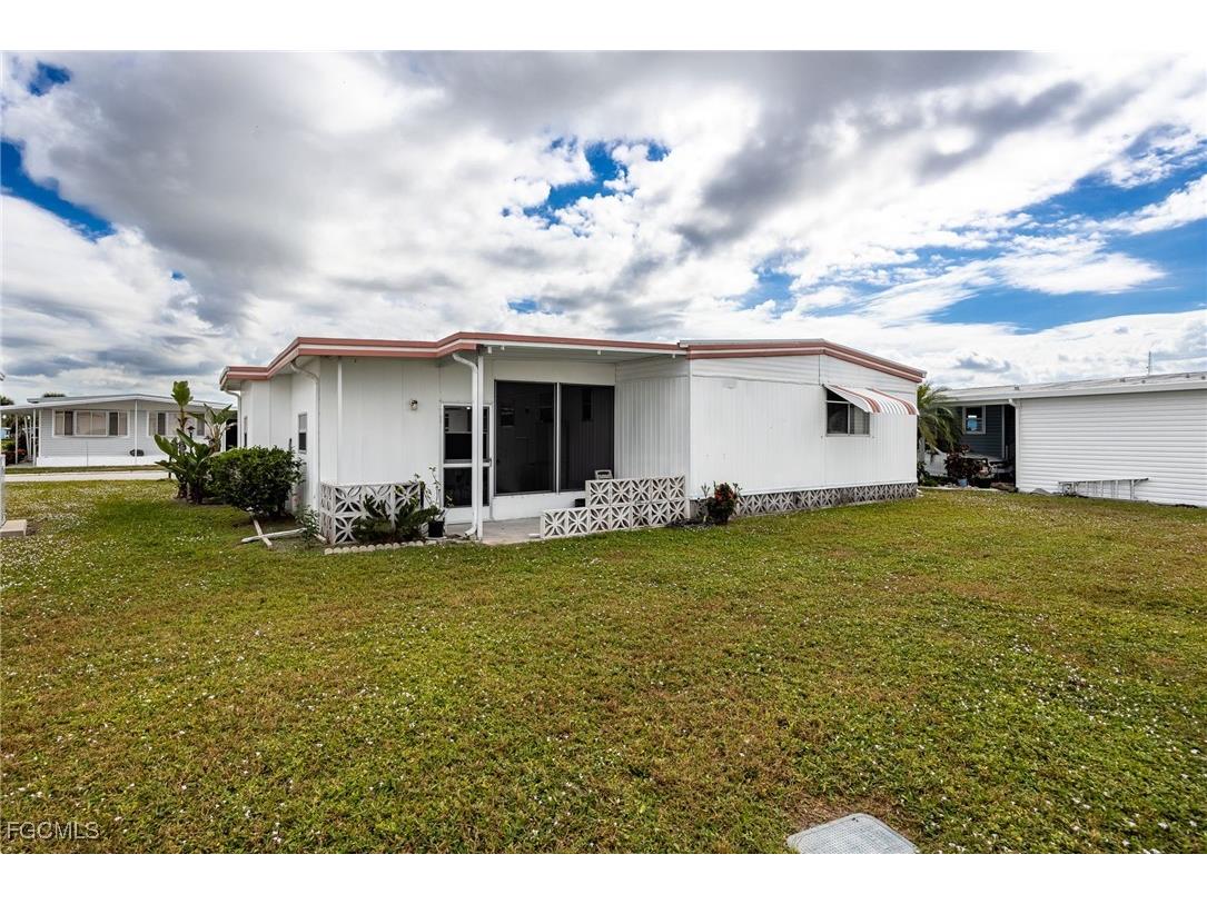 537 Palmer Boulevard North Fort Myers FL 33903 2025019841 image33
