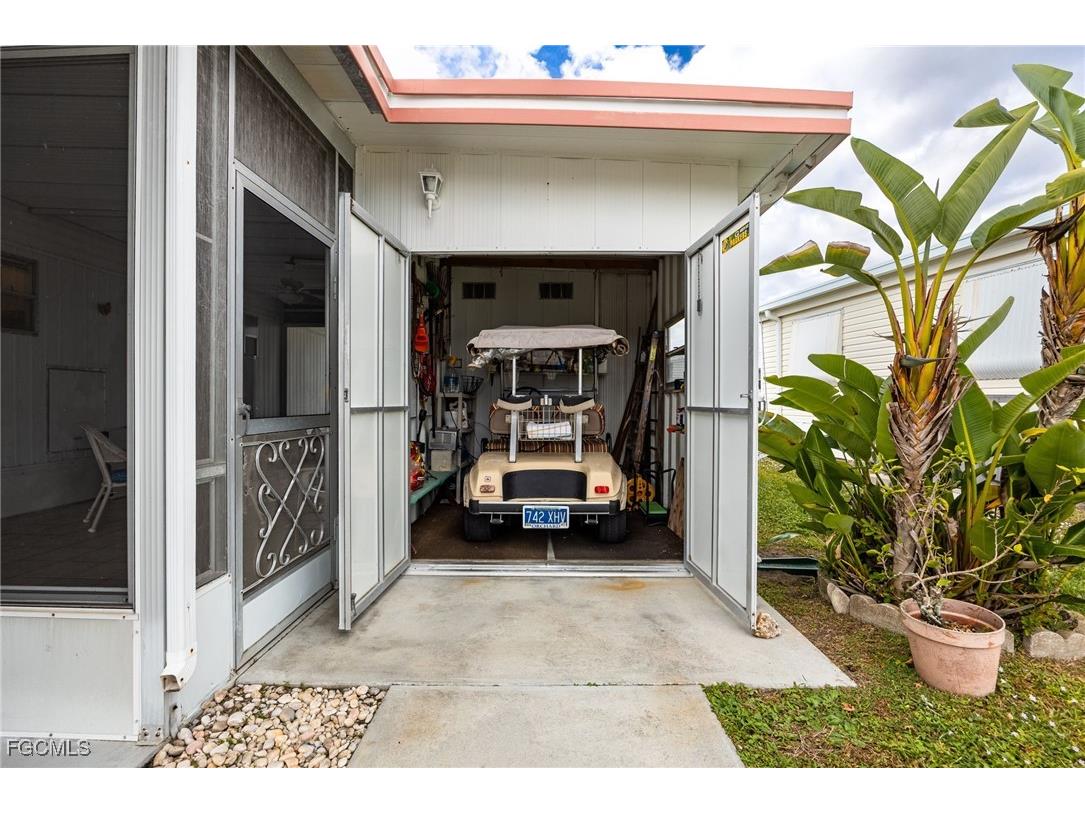 537 Palmer Boulevard North Fort Myers FL 33903 2025019841 image4