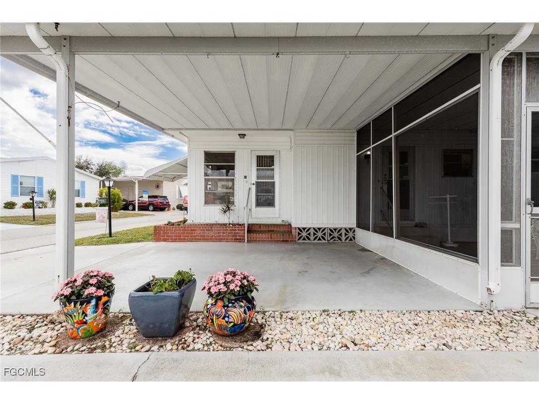 537 Palmer Boulevard North Fort Myers FL 33903 2025019841 image6