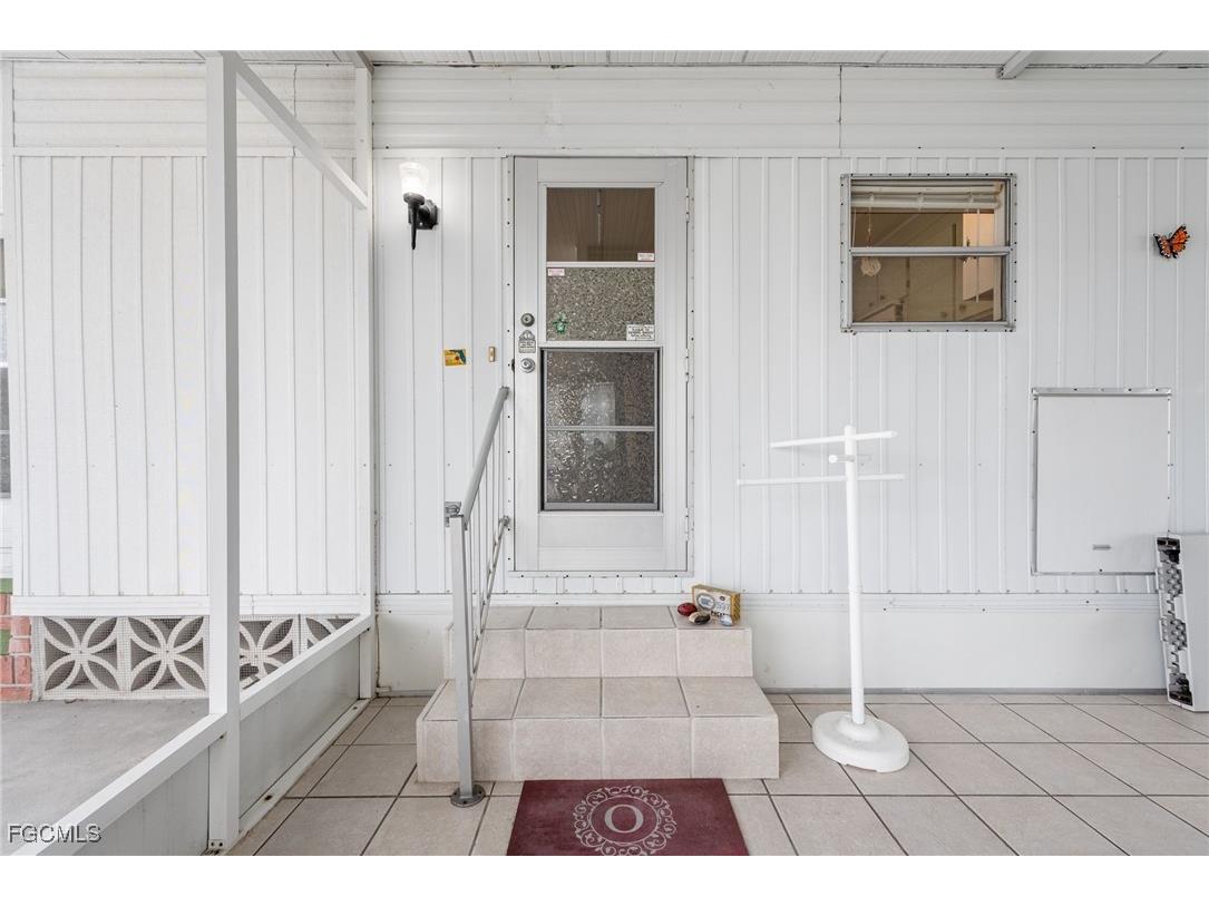 537 Palmer Boulevard North Fort Myers FL 33903 2025019841 image9