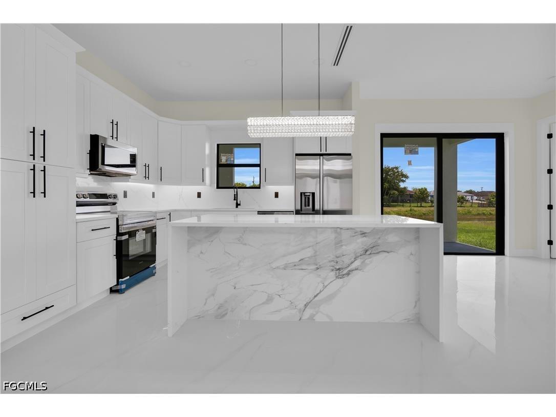 537 Paloma Avenue Lehigh Acres FL 33974 2026021056 image4